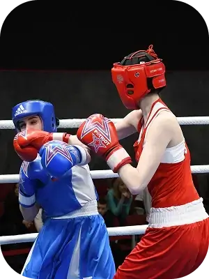 Боксёрский поединок среди юношей